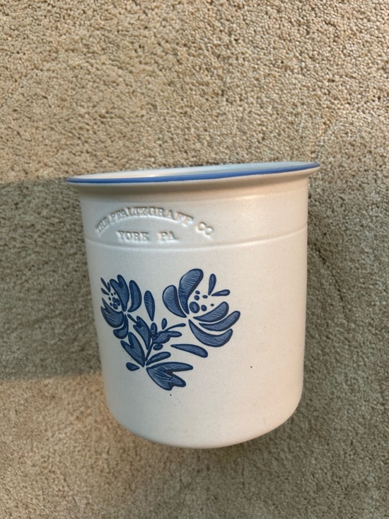 Pfaltzgraff Other - Pfaltzgraff “Yorktowne” Crock with York, PA Stamp